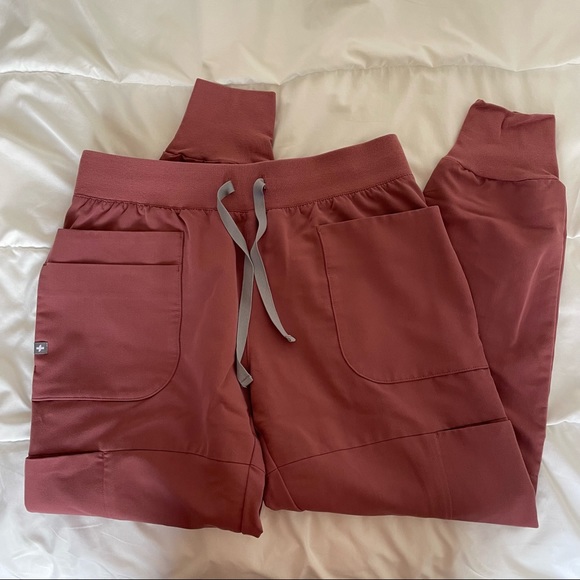 figs mauve Qua skinny jogger scrub pants - Picture 1 of 4